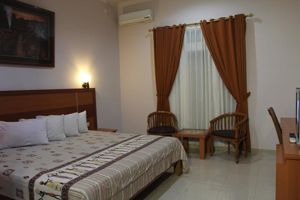 Hotel Bintang Redannte Garut Room photo